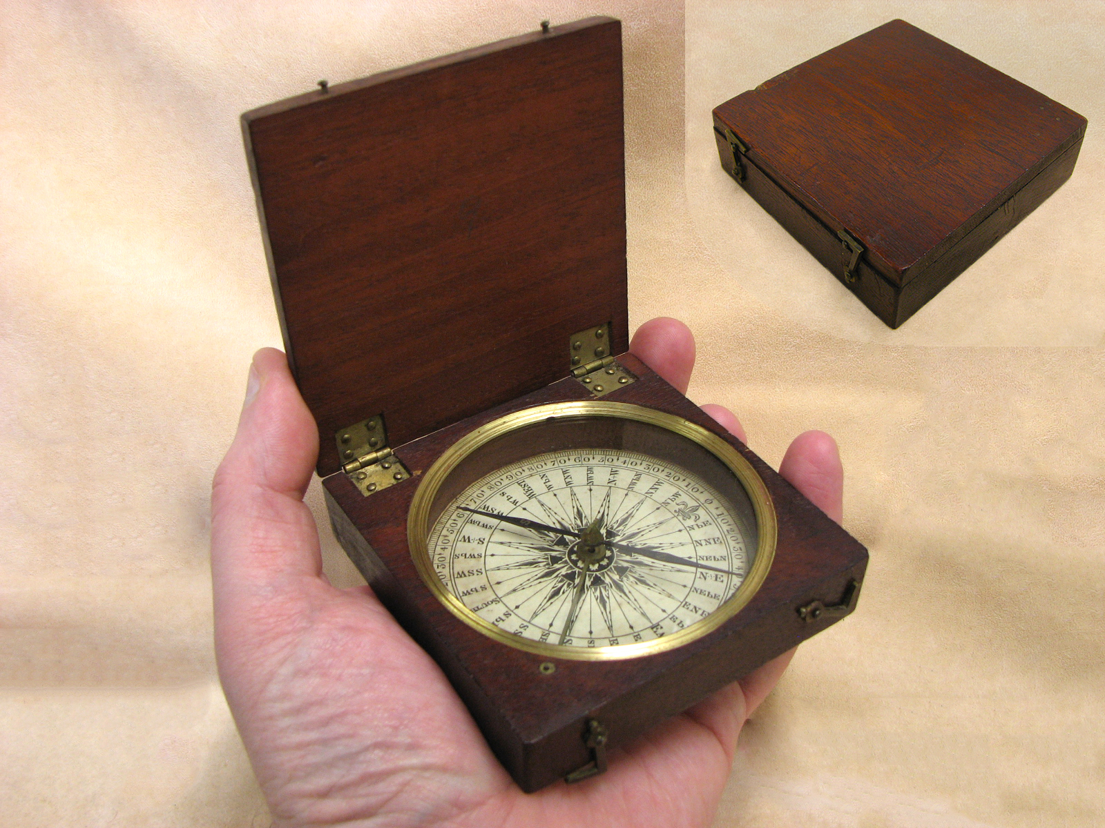 Early 19th Century Georgian mahogany compass